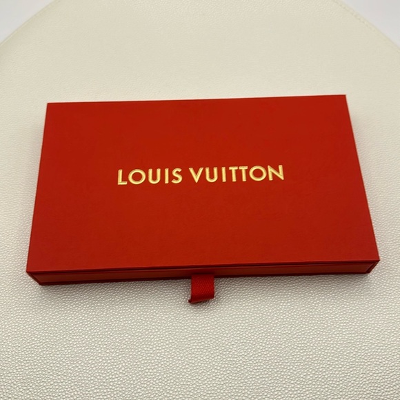 Louis Vuitton Red Envelopes in Box - Picture 1 of 9